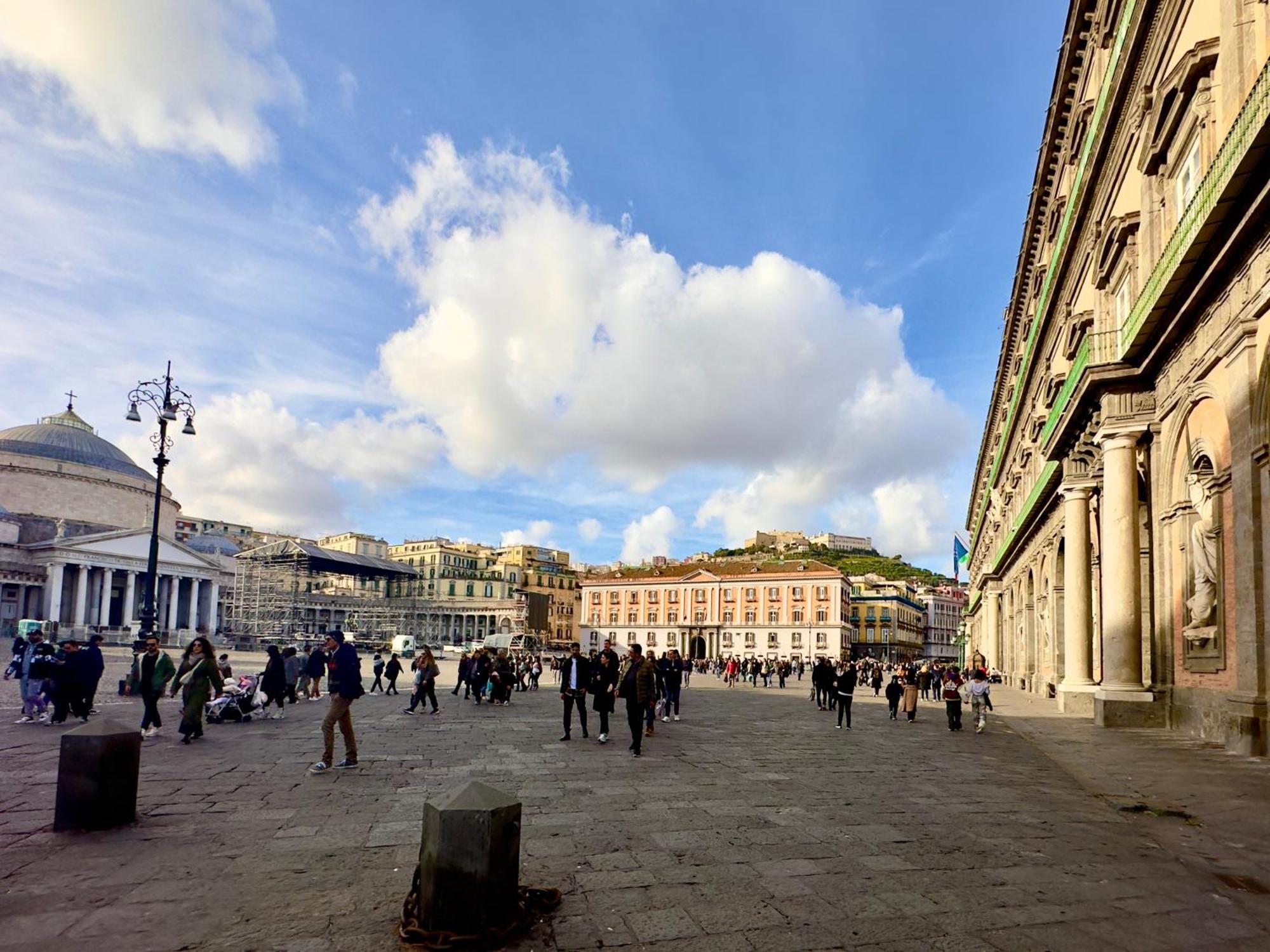 Palazzo Chiatamone Hotel Napoli Bagian luar foto