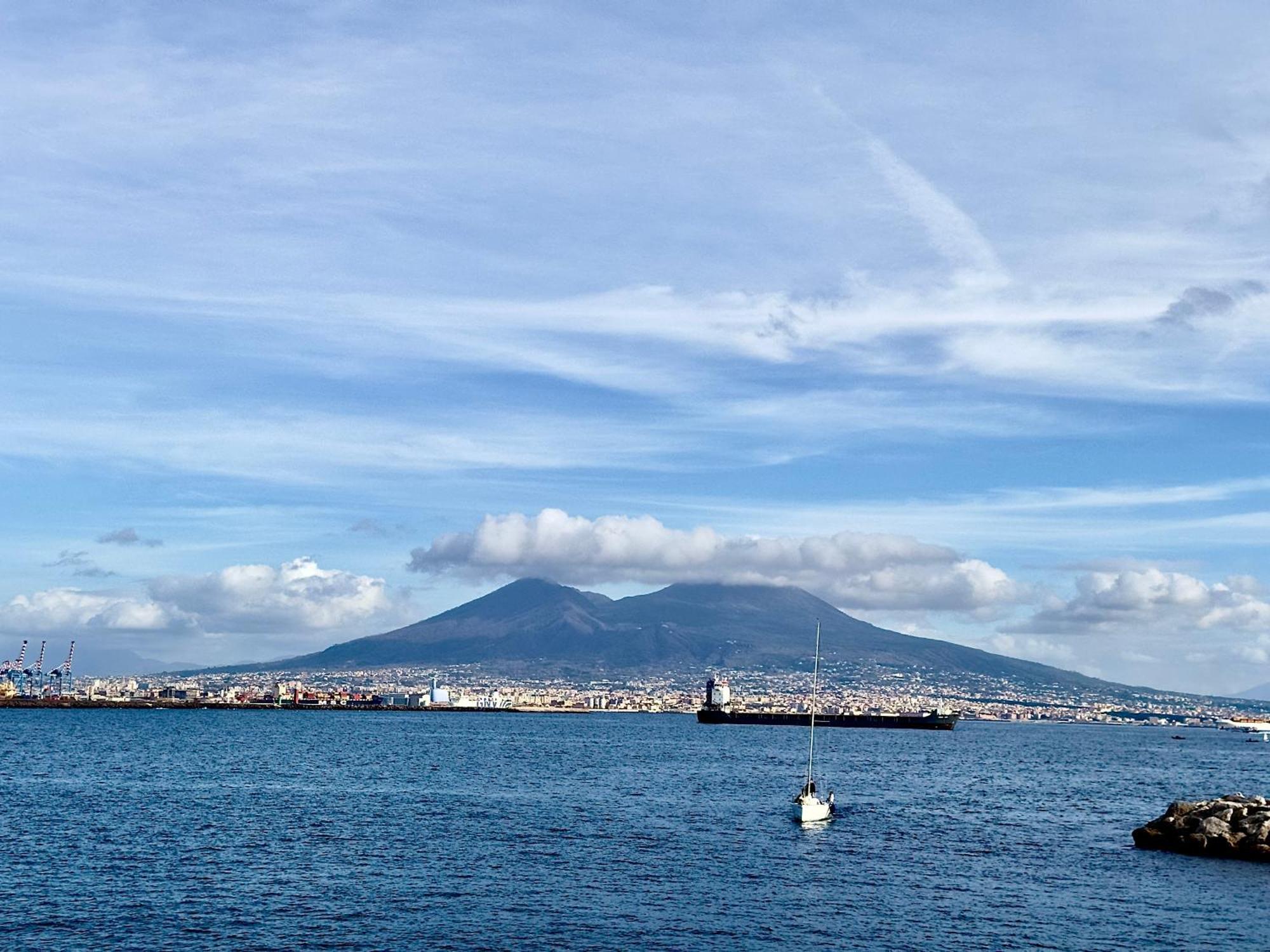 Palazzo Chiatamone Hotel Napoli Bagian luar foto